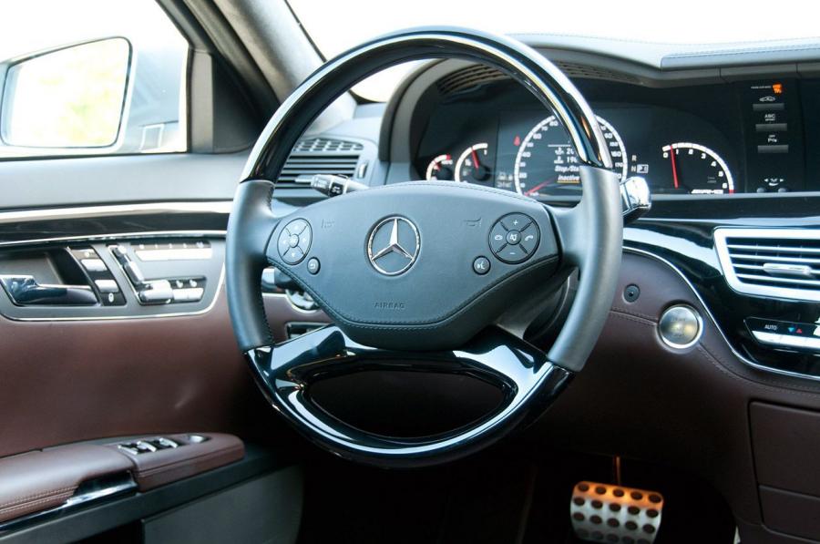  Mercedes-Benz S63 AMG 2012 года  (фото 26 из 50)